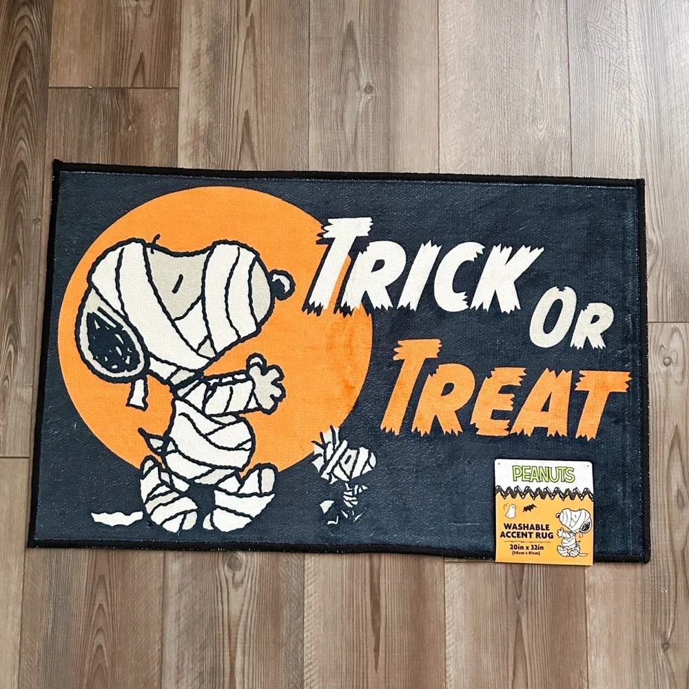 NEW Snoppy & Woodstock Halloween Accent Rug